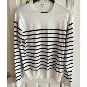 Uniqlo black and white sweater for size medium